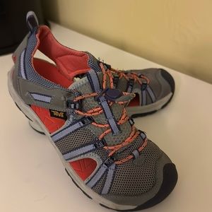TEVA waterproof shoes ( kids)